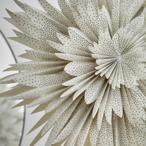 Papierstern „Draco“ (Off White, 64 cm)