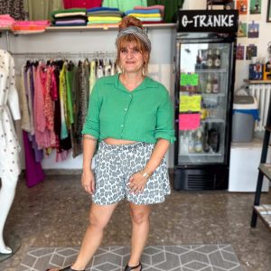 Kurze Musselinbluse – Diverse Farben